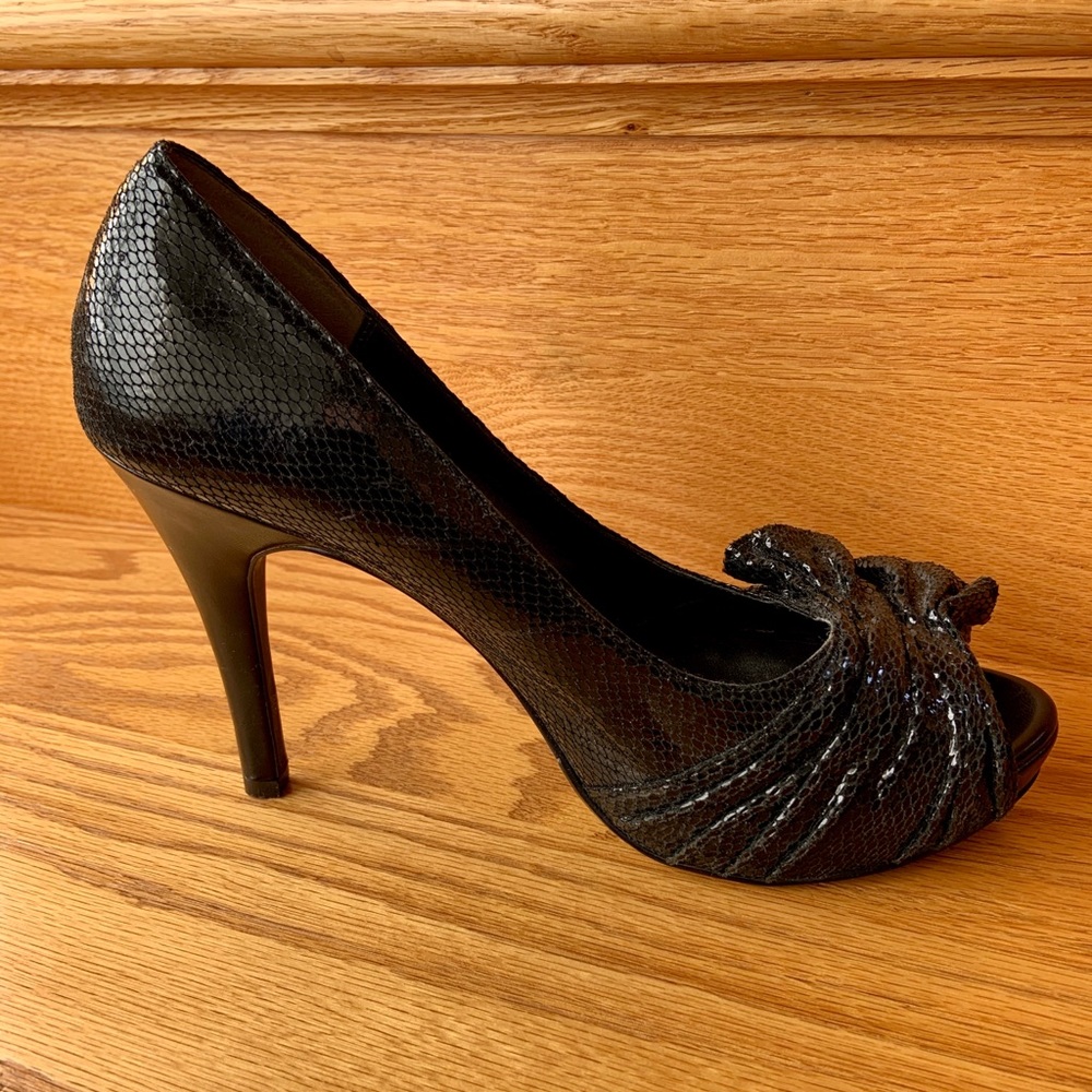 Open Toe Pumps - Picture 6 of 6